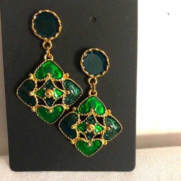 Shiny Green Diamond Filigree Dangle Stud Earrings - Picture 2 of 5